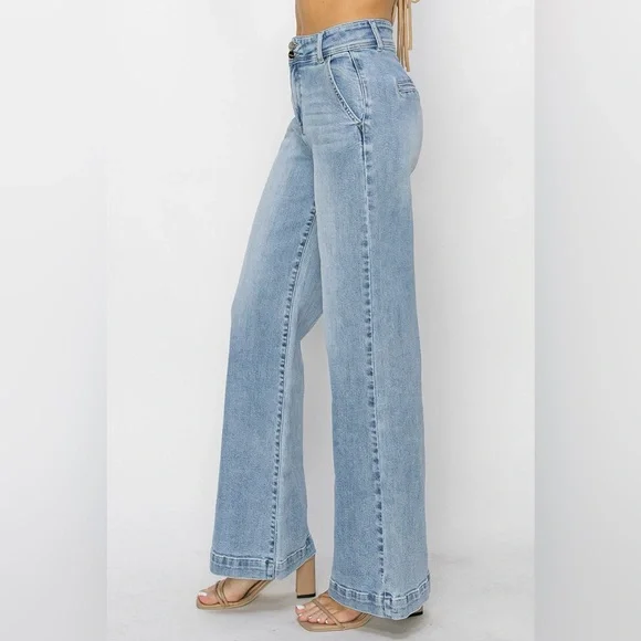 NEW High Waisted Double Button Closure Light Wash Jeans, 29 - Picture 4 of 7